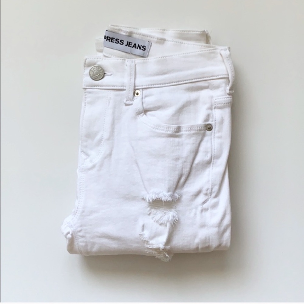 HP!!🌟 Like New! EXPRESS Mid Rise Distress Denim